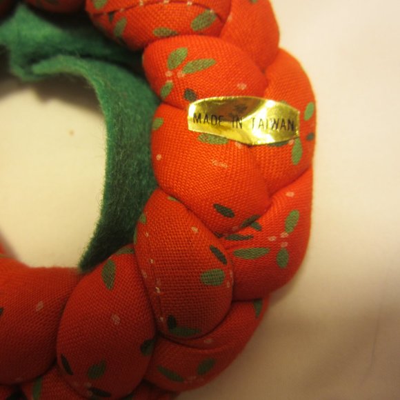 VTG 70'S HANDMADE FABRIC ORNAMENTS, SET OF 4, RED & GREEN MOTIF - Picture 4 of 4